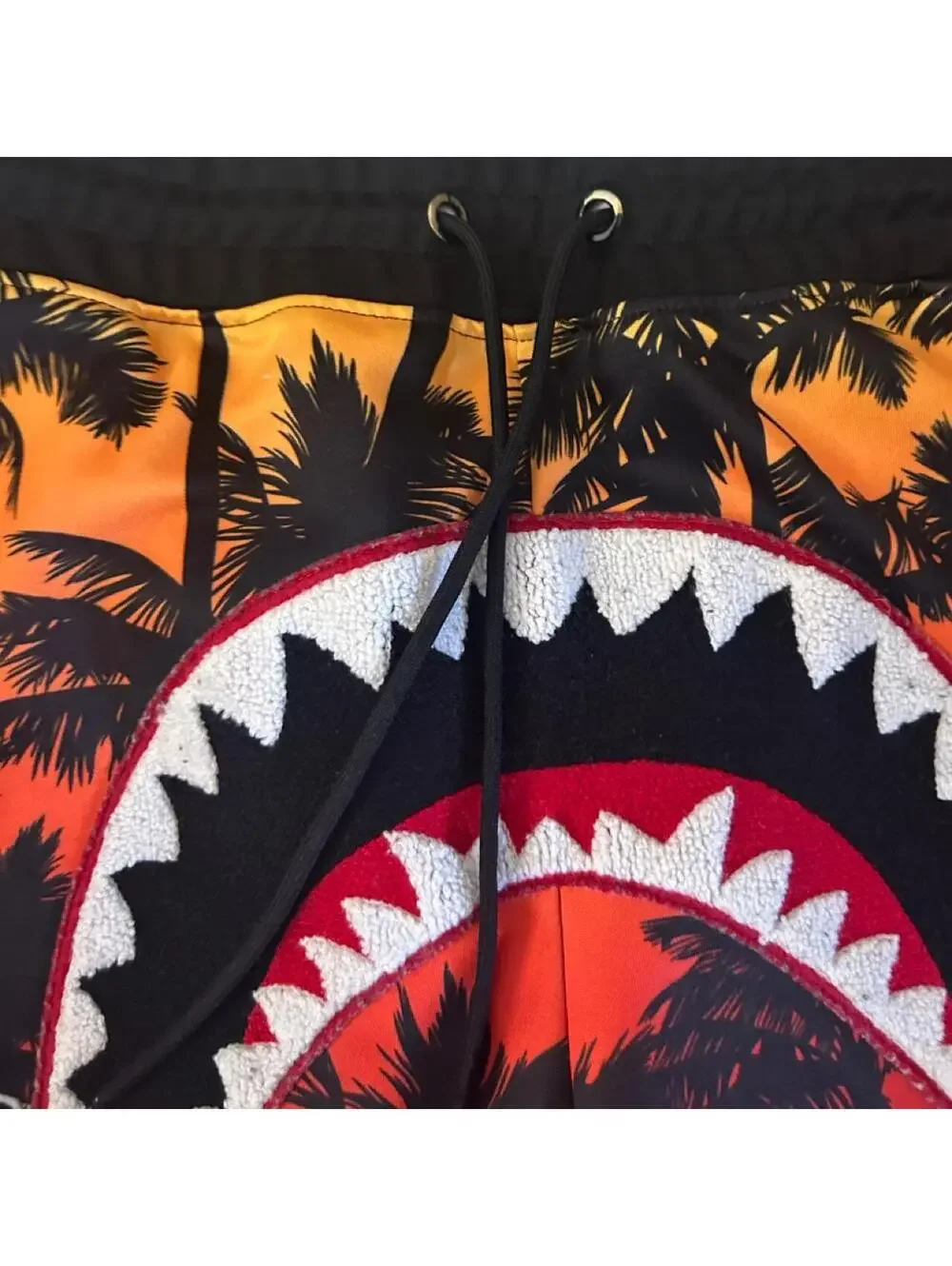 Hudson Outerwear Shark Mouth multicoloured sunset shorts, Size M